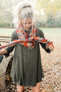 LNL love n labels: friday faves - ways to wear blanket scarves