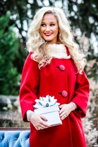 LNL love 'n' labels blog: Holiday Style - Mrs. Clause Inspired