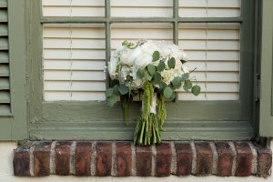Wedding Wednesday - Samuel Franklin Wedding Florist | www.lovenlabels.com
