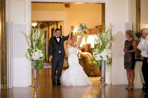 Wedding Wednesday - Samuel Franklin Wedding Florist | www.lovenlabels.com