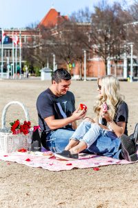xo Valentine's Date Ideas | www.lovenlabels.com