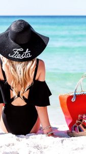 5 Tips on Why & How to Become a Hat Person