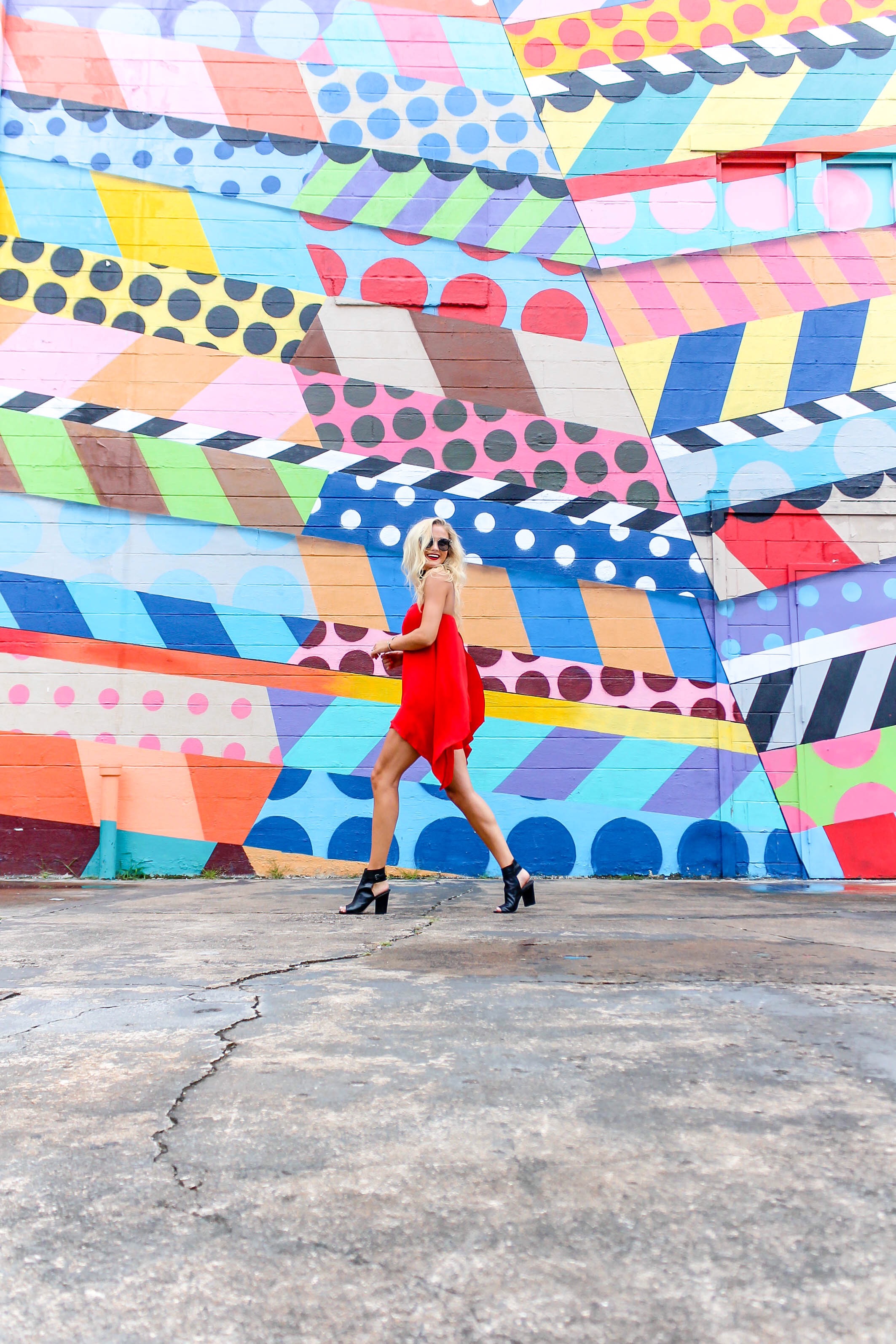 Red Hot Romper + 5 Instagrammable Wall Art Spots | love 'n' labels www.lovenlabels.com