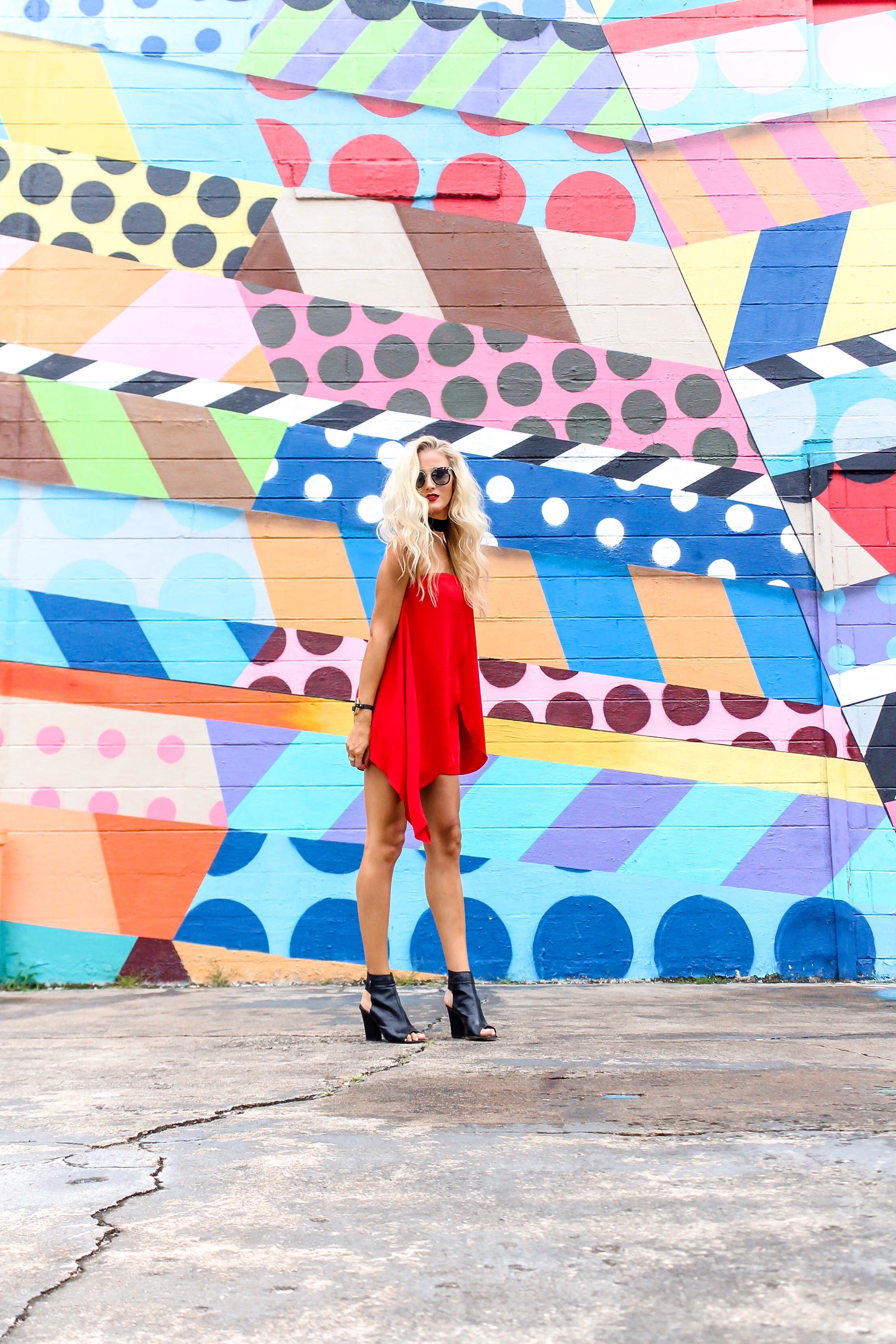 Red Hot Romper + 5 Instagrammable Wall Art Spots | love 'n' labels www.lovenlabels.com