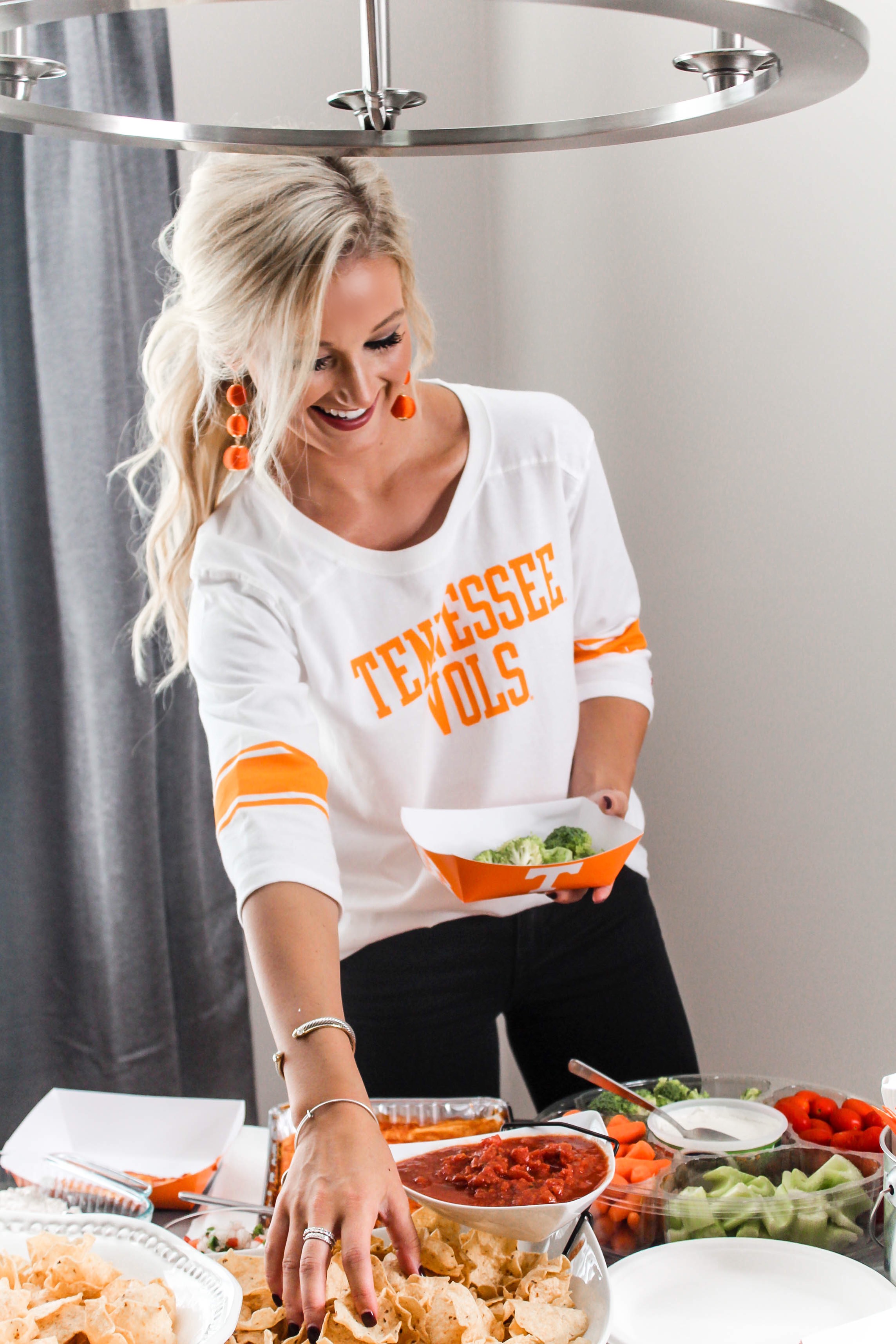 Homegating - A Spin On Gameday Tailgates | love 'n' labels www.lovenlabels.com