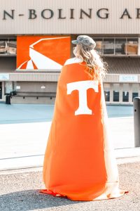 How to Look Stylish (& Stay Warm) During Basketball Season | love 'n' labels www.lovenlabels.com